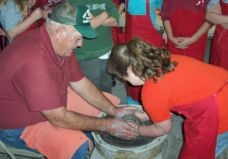 NORTHWEST ALABAMA ARTS COUNCIL ESTABLISHES ELEMENTARY ARTS PROGRAM archive photo