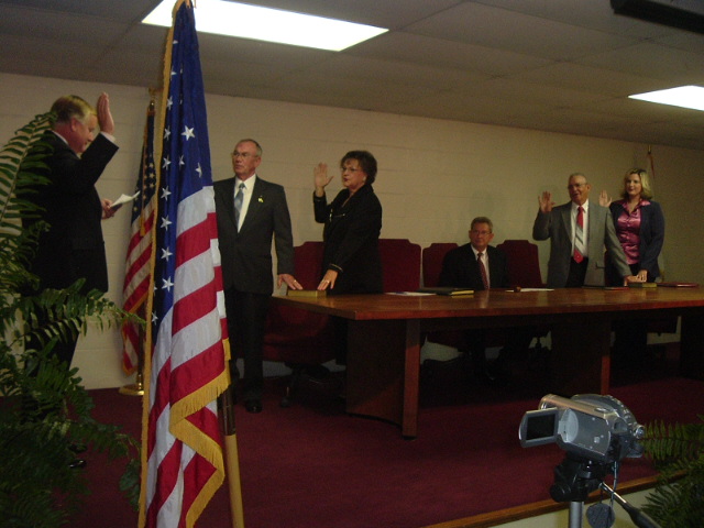 SWEARING-IN CEREMONY - Hamilton photo 4 of 24