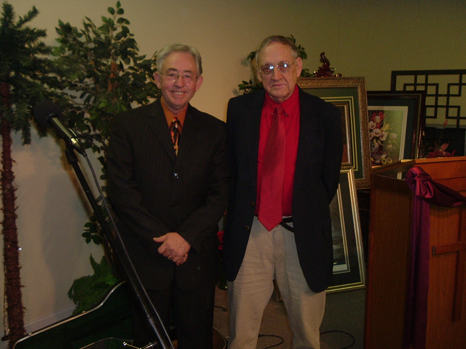 Marvin Morrow Visits WMTY Studios In Hamilton photo 2 of 2
