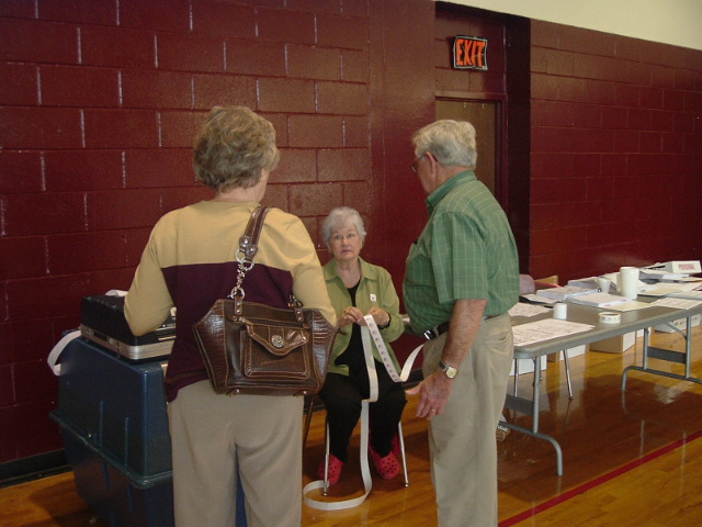 VOTING TURNOUT HEAVY Hamilton - Nov. 4, 2008 photo 2 of 4